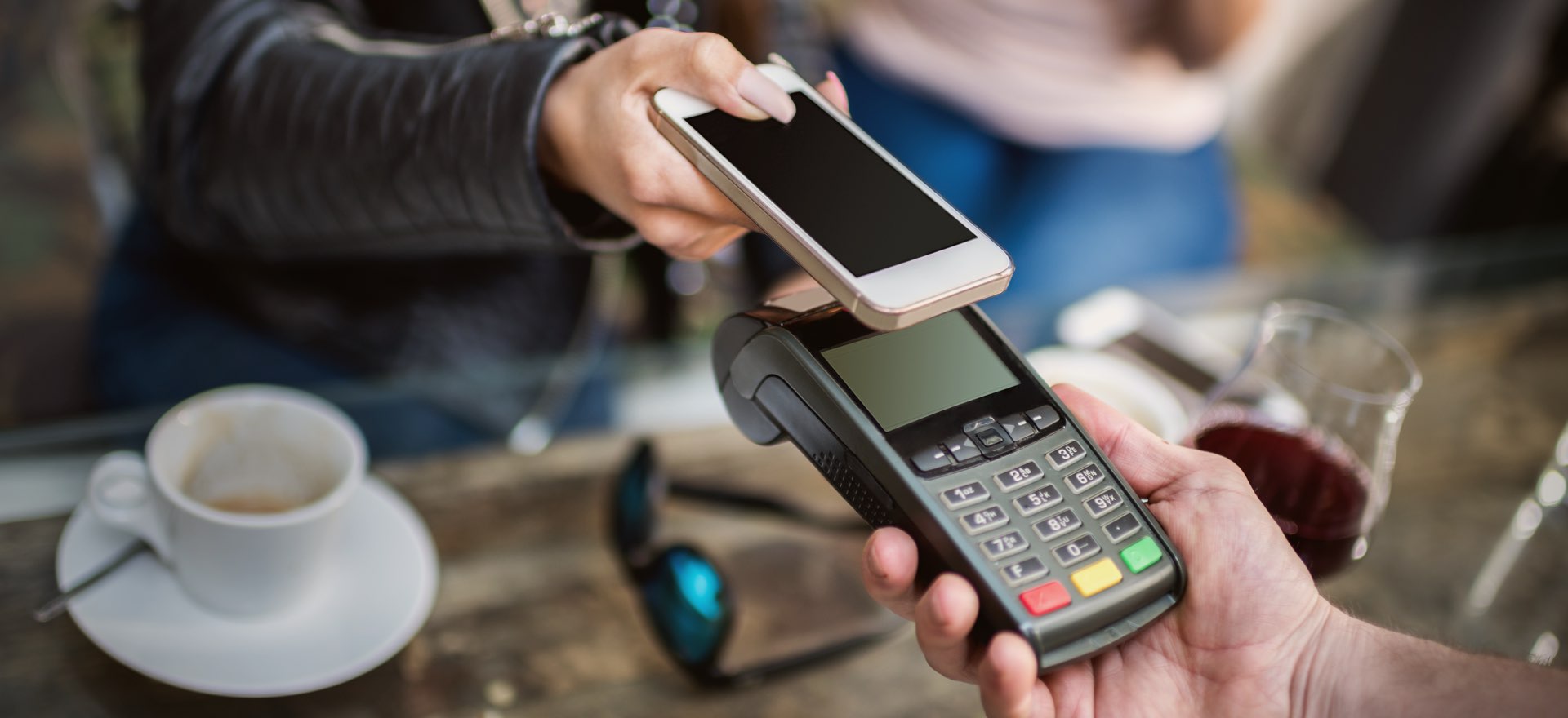 What is a Cashless Society? Moula Good Business